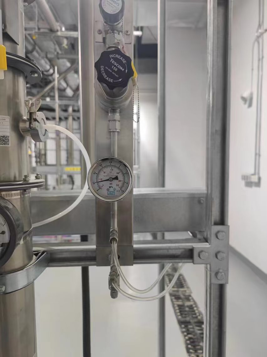 上海精弗高纯压力表在中电四承建的大型半导体行业实际应用